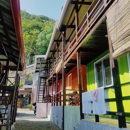 Aura Marina Sands Beach Resort Baler Ngoại thất bức ảnh