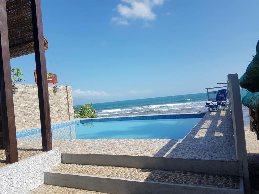 Aura Marina Sands Beach Resort Baler Ngoại thất bức ảnh