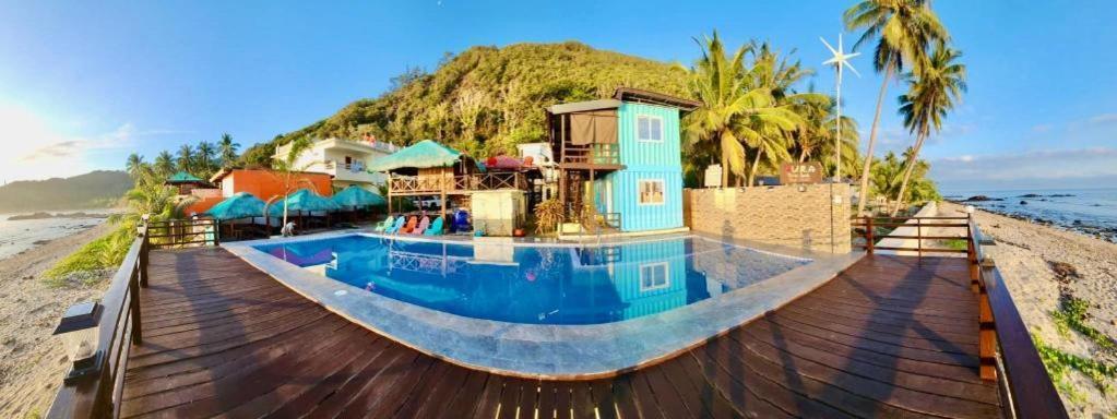 Aura Marina Sands Beach Resort Baler Ngoại thất bức ảnh