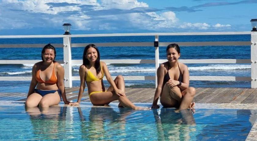 Aura Marina Sands Beach Resort Baler Ngoại thất bức ảnh